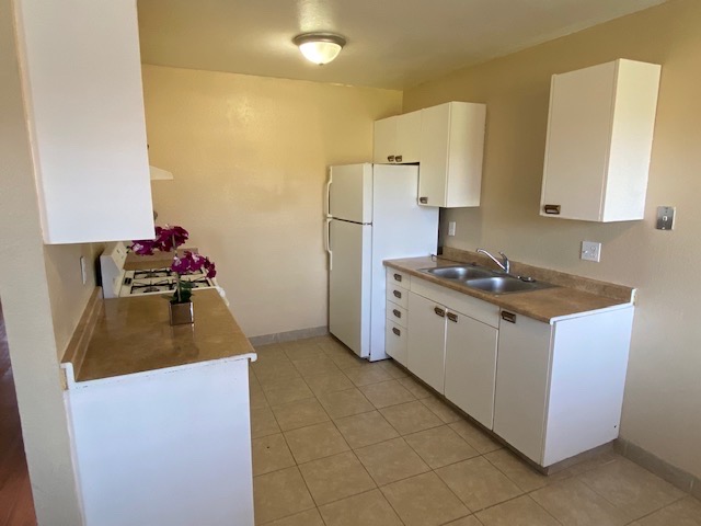 2121 Moffett Road - 21