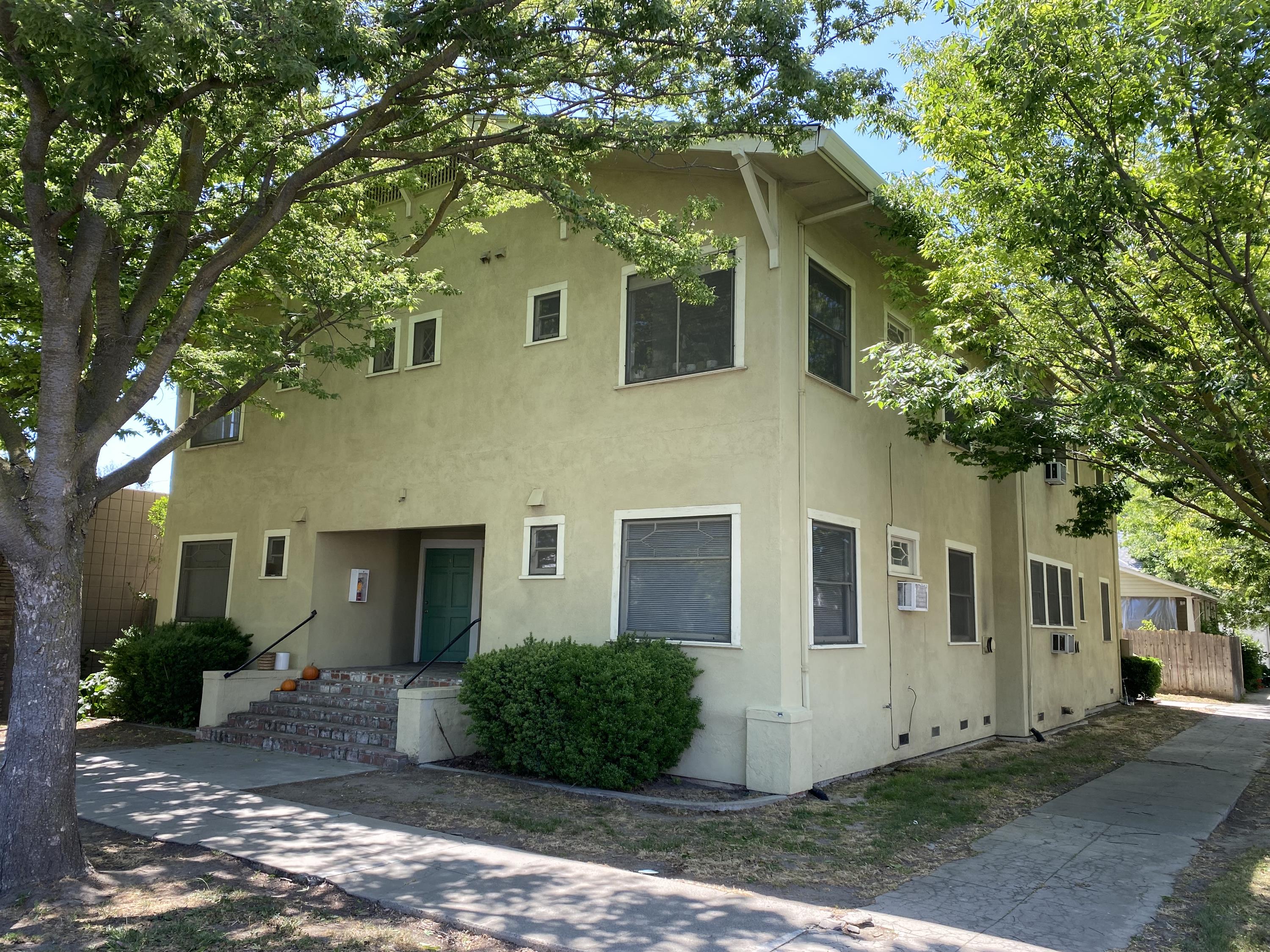 Property main image