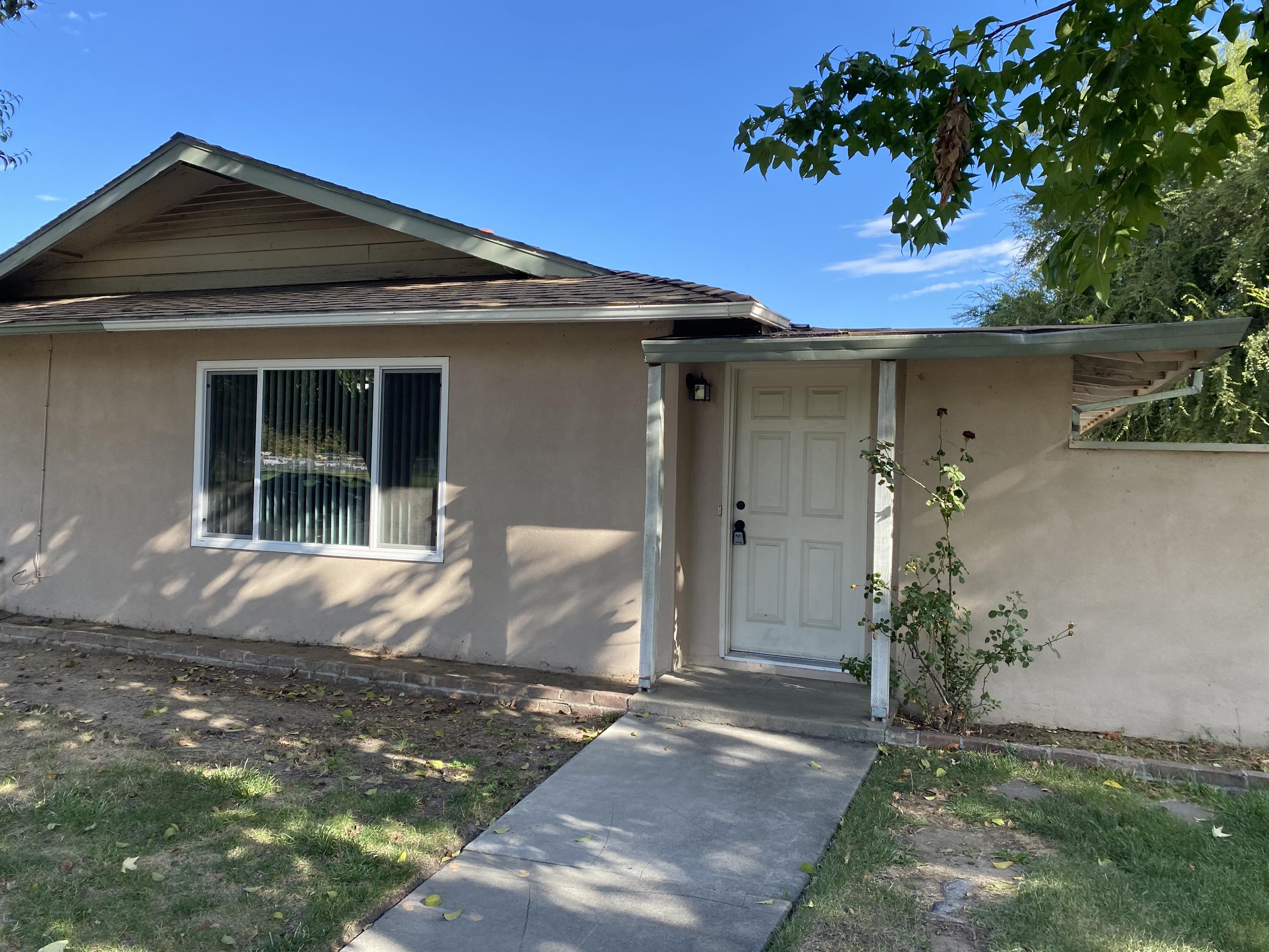 1413 East Rumble Road