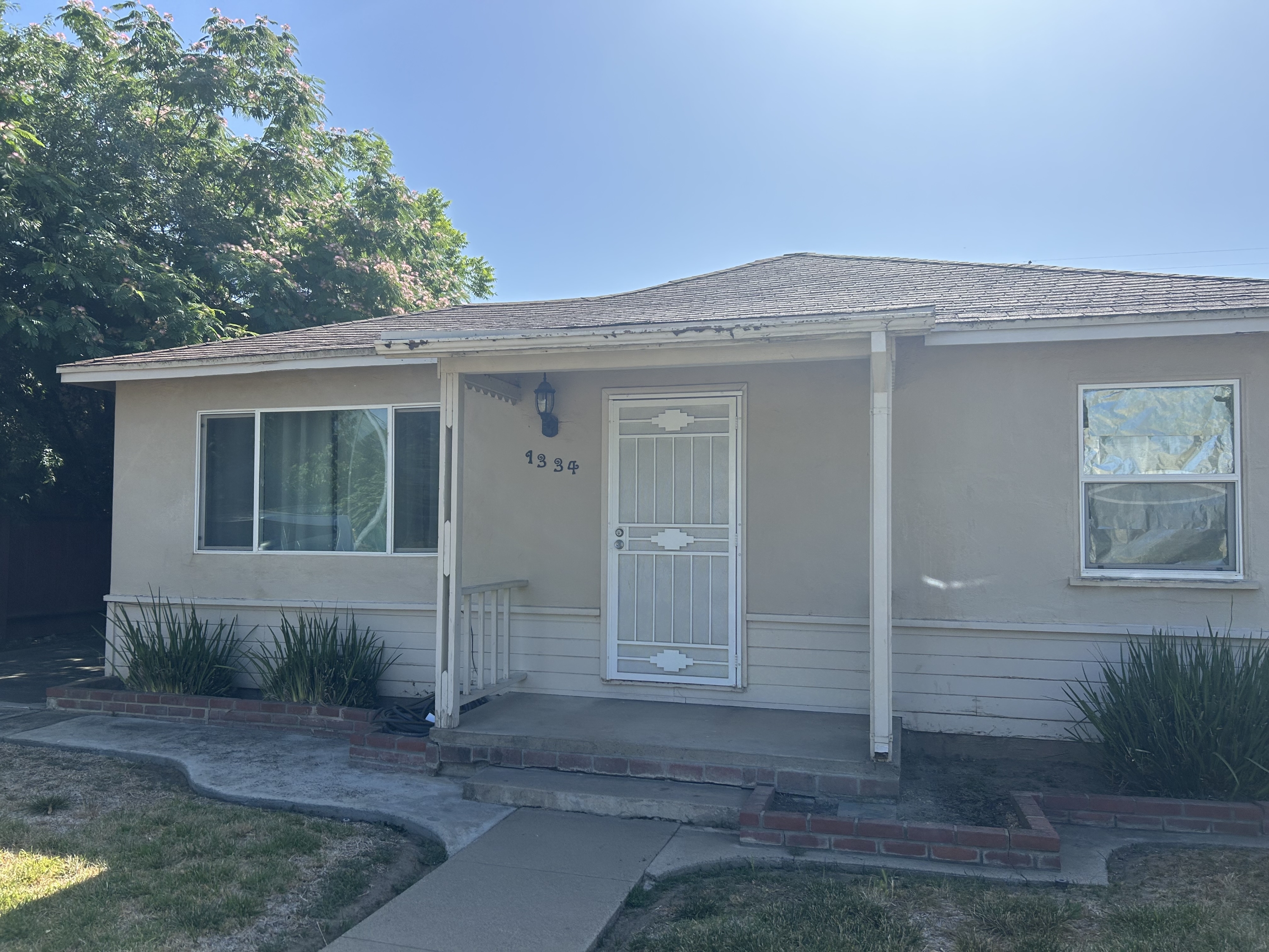 1334 Grape Avenue